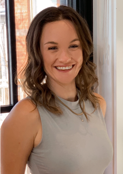 Alicia McDougall (Ava)